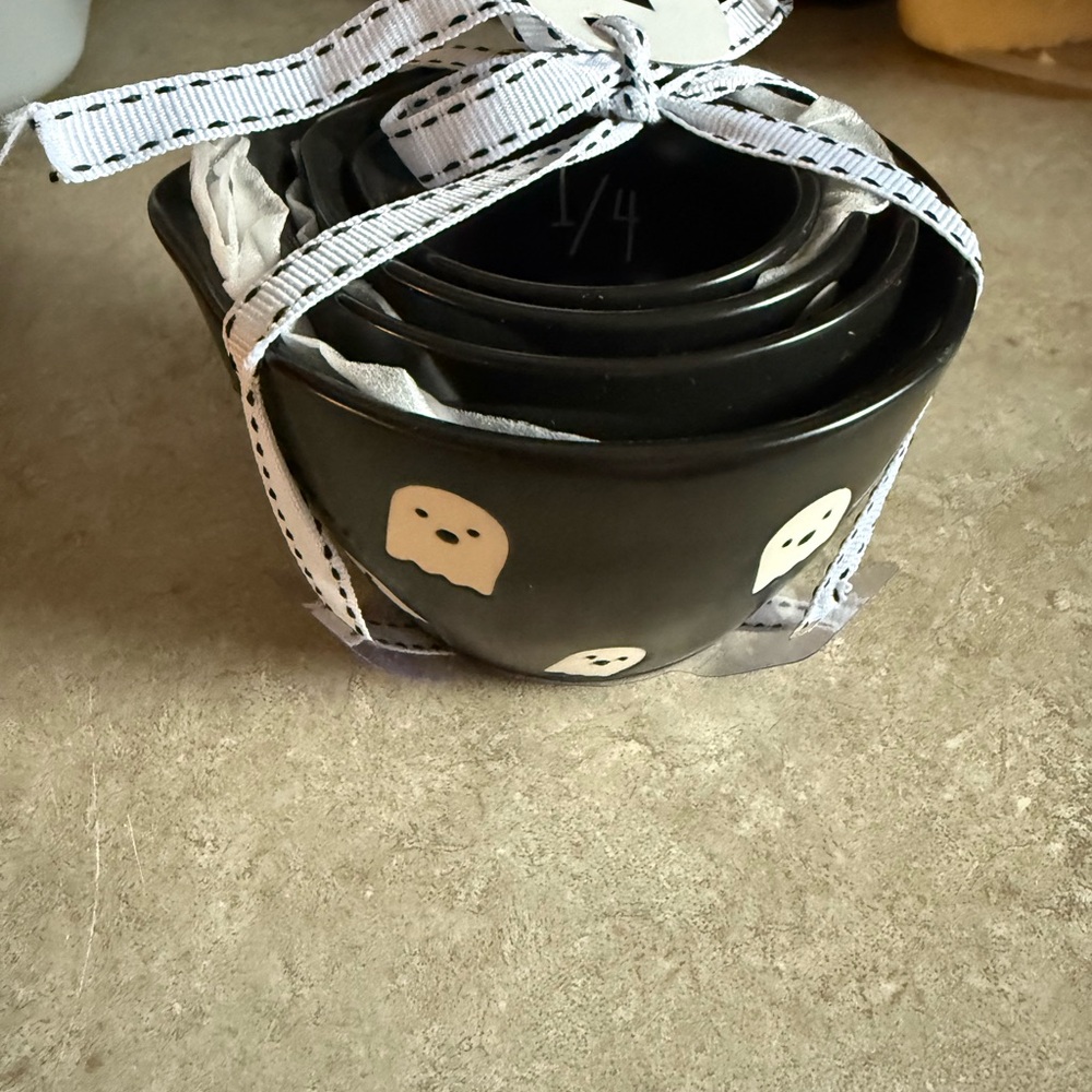 Rae Dunn Black Ghost Measuring Cups Set